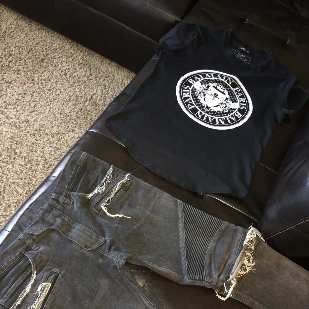 New balmain mens jeans and t shirt